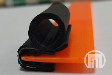 Уплотнитель УЭТ-6107805